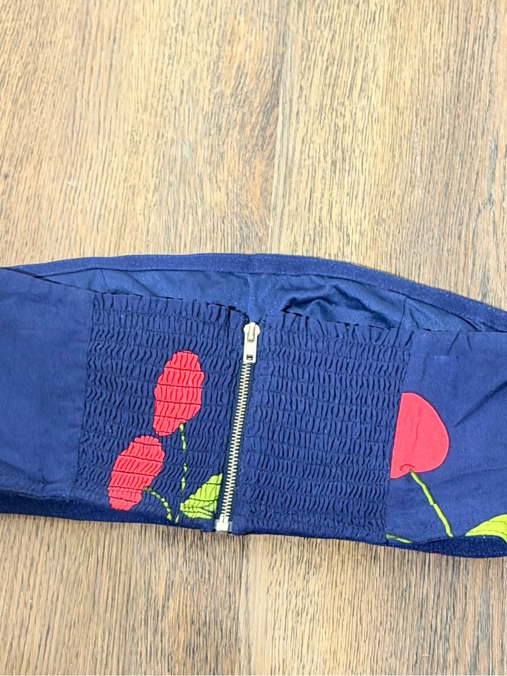 Forever 21 Navy Strapless Floral Bandeau Crop Top with Red Flowers - Picture 2 of 4